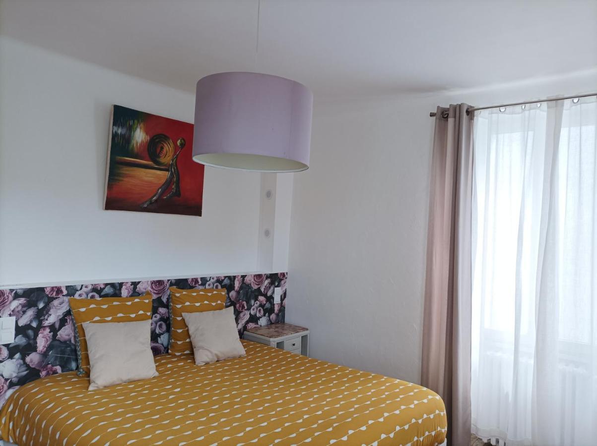 Vatan Le Relais Des Roses- Chambres D'Hotes מראה חיצוני תמונה