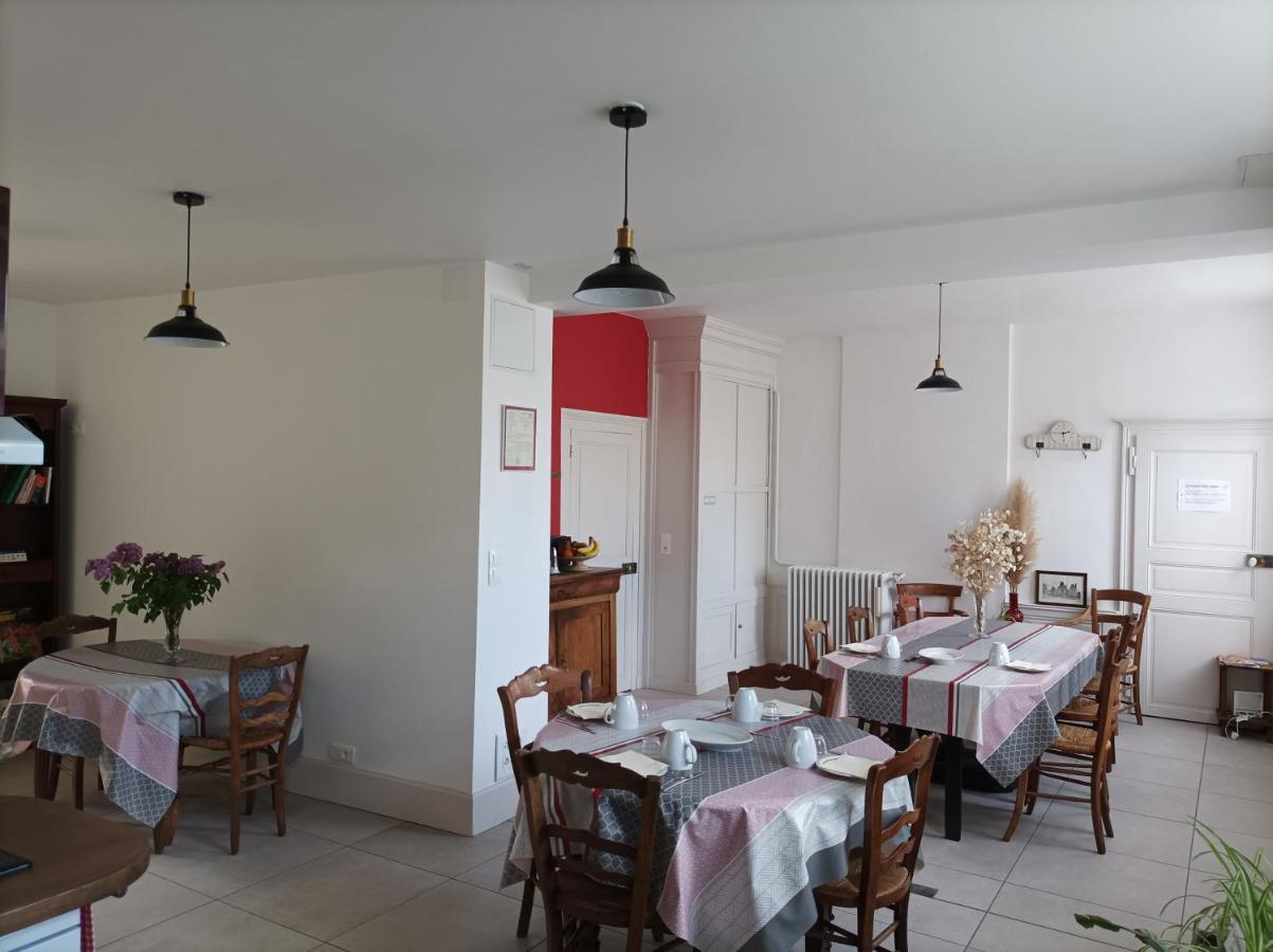 Vatan Le Relais Des Roses- Chambres D'Hotes מראה חיצוני תמונה