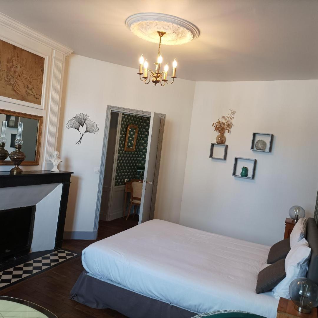 Vatan Le Relais Des Roses- Chambres D'Hotes מראה חיצוני תמונה